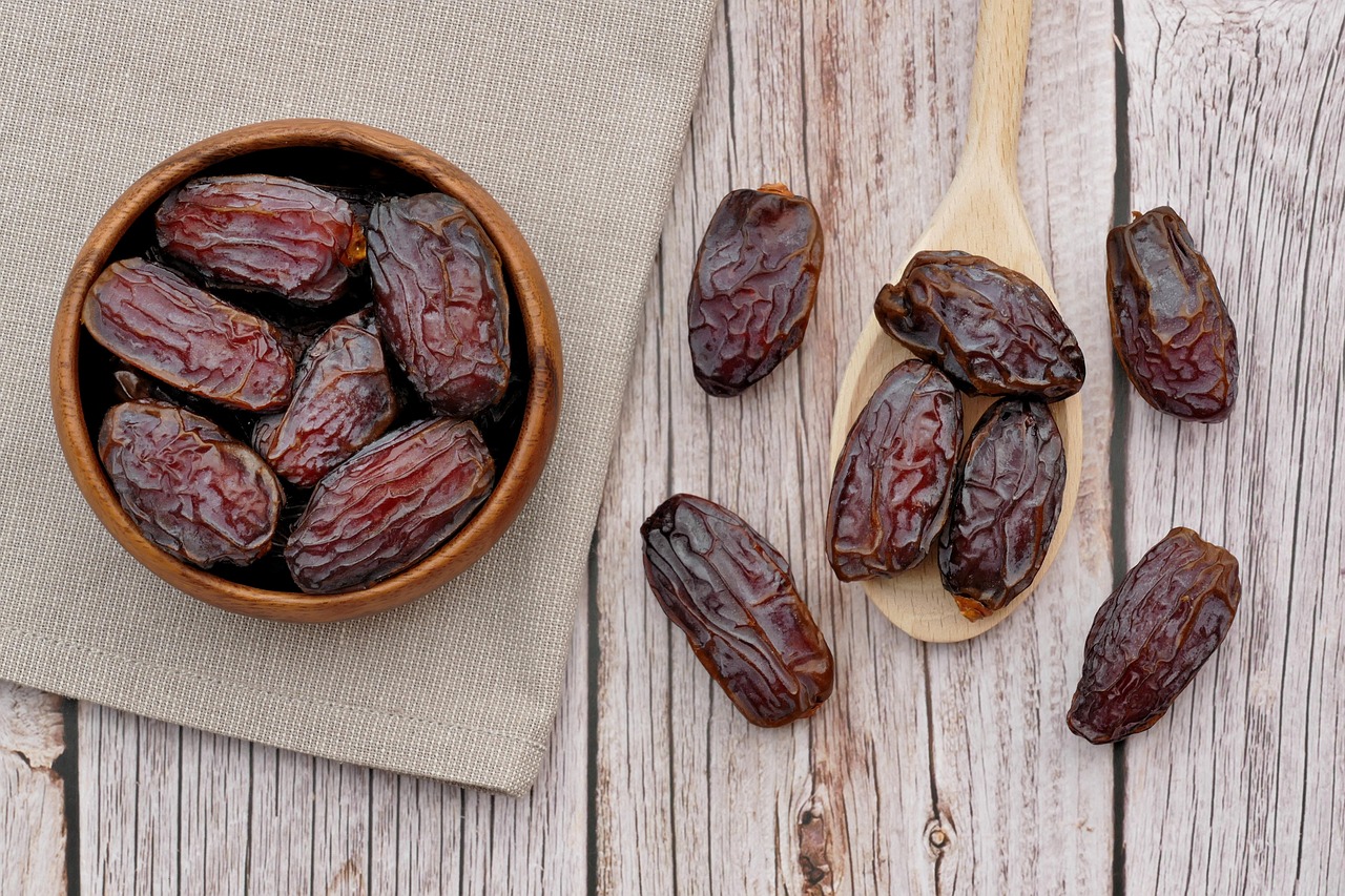 dates, medjool, fruit, dried, date palm, dry fruit, raw food, food, snack, flat, dates, dates, dates, dates, dates, date palm, date palm